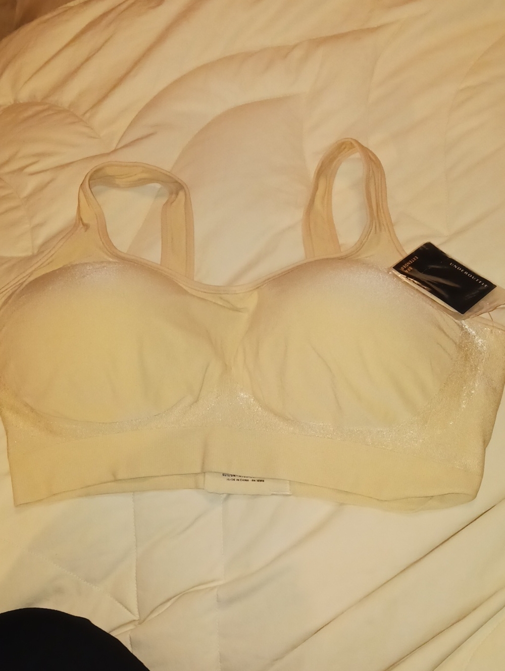 NWT Women's Underoutfit Style 457 Bra